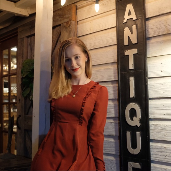 Meet your Posher, Madison! - Picture 2 of 5